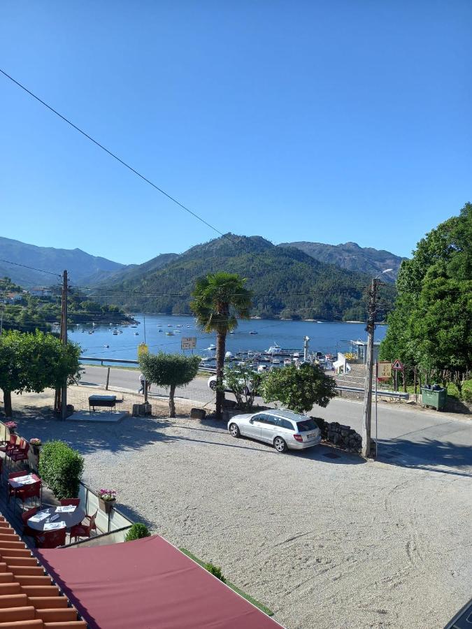 Sobreiro Apartamentos Rio Caldo Εξωτερικό φωτογραφία